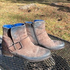 SUNDANCE VERO CUOIO ITALIAN LEATHER BOOTS SIZE 40 1/2